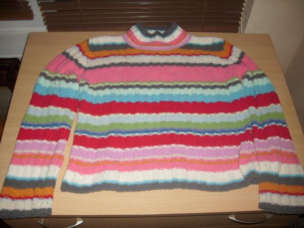 шарено, топло и меко пуловерче на GAP размер XXL DSCI0694.JPG Big