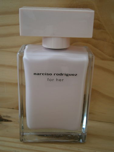 спешно - 50мл Narciso Rodriguez For Her EDP atchy13_for_her_1.jpg Big