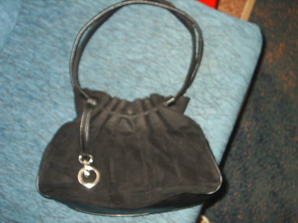 черна чанта с 2 големи отделения и джоб за джиесем S2010003.JPG Big