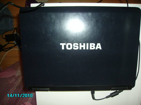 лаптопTOSHIBA-Satellite PICT1370.JPG Big