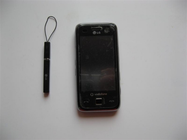 СМАРТФОН LG GM 750 polsm_IMG_0304_Medium_.JPG Big