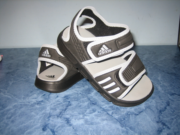 Нови детски сандалки Adidas kadrokoska_007.JPG Big