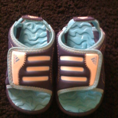 ADIDAS  UK C4  EUR 20 magisaviktoran_KGrHqRl4E2EO13dBNhNnmzvog0_12.JPG Big