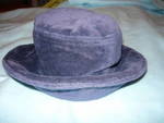 Кокетна плътна и топла шапка за момиченце 015835469.jpg