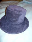 Кокетна плътна и топла шапка за момиченце 015835473.jpg