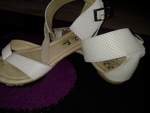 чудесни сандалки в бяло и златисто mimito8_24438621_1_800x600.jpg