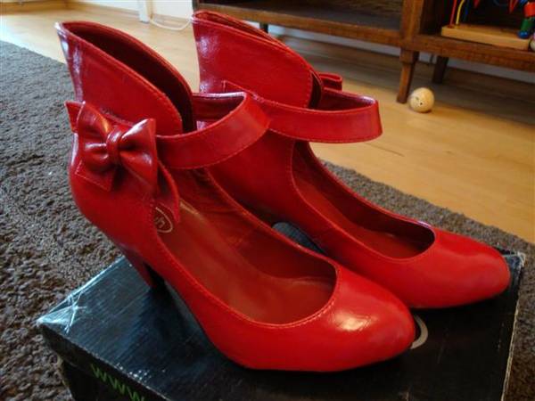 Ярко червени обувки, номер 37 DSC04549_Small_.JPG Big