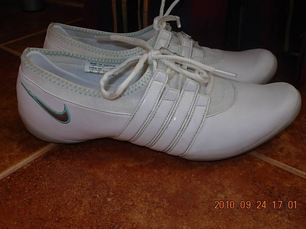 Елегантни маратонки Nike UK7 EUR41(отговарят на 39-40 DSCN1687.JPG Big