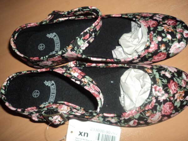 нови обувчици от Англия persiana_DSC02436.JPG Big