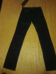 Черен панталон тип дънки 211220101772.jpg