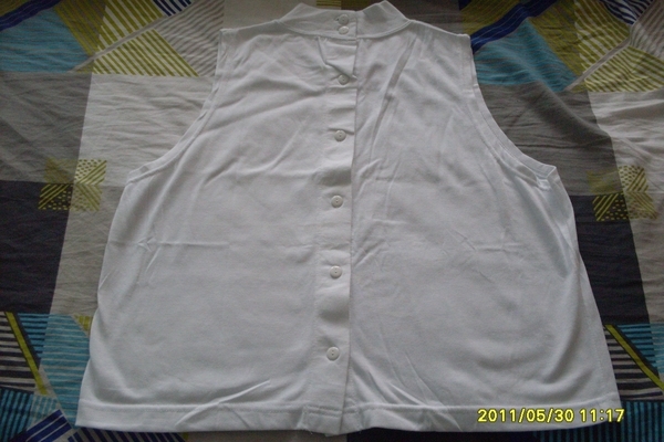бяла блуза без ръкави puhi79_SDC10840.JPG Big