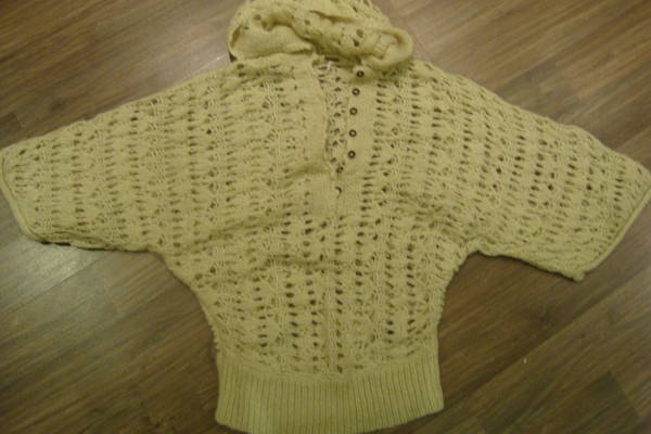 страхотен пуловер-туника -м-л размер -13лв DSC002101.JPG Big