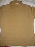 Кокетно топло пуловерче с интересни ръкави dioni_025491855.jpg