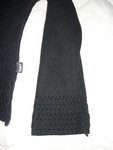 Топъл черен пуловер с кокетни ръкави dioni_025491873.jpg