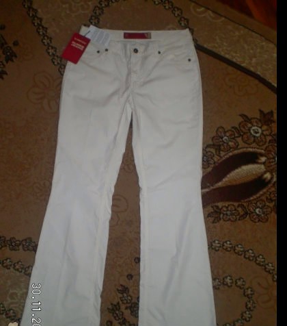 Нов панталанон на GUESS jeans - 30 лева E36AEF48-1283-4AD2-A5C7-56EB138B433F.jpg Big