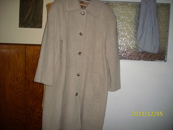 бежаво палто за едра мама 25 лева valiamae6_IMG_0107.JPG Big
